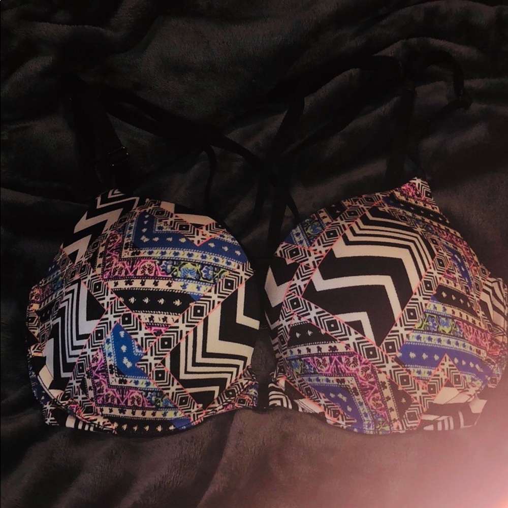 “Very Sexy Push Up” VS Bra
